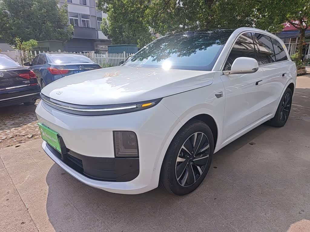 Li Auto L6