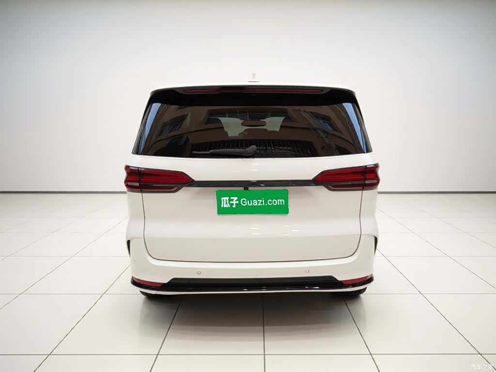 Roewe iMAX8, 2022 12