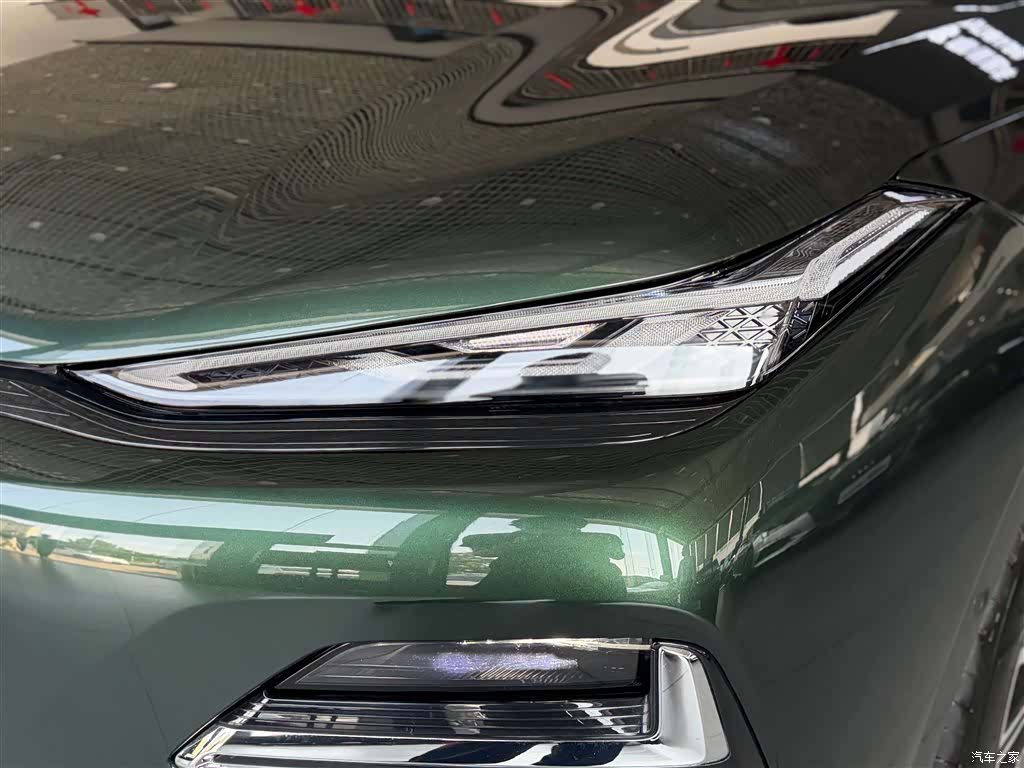 Geely 8, 2025 7