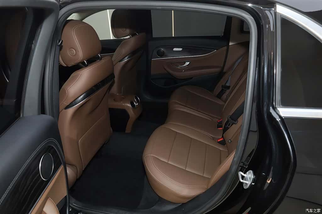 Mercedes-Benz E-Class, 2020 23