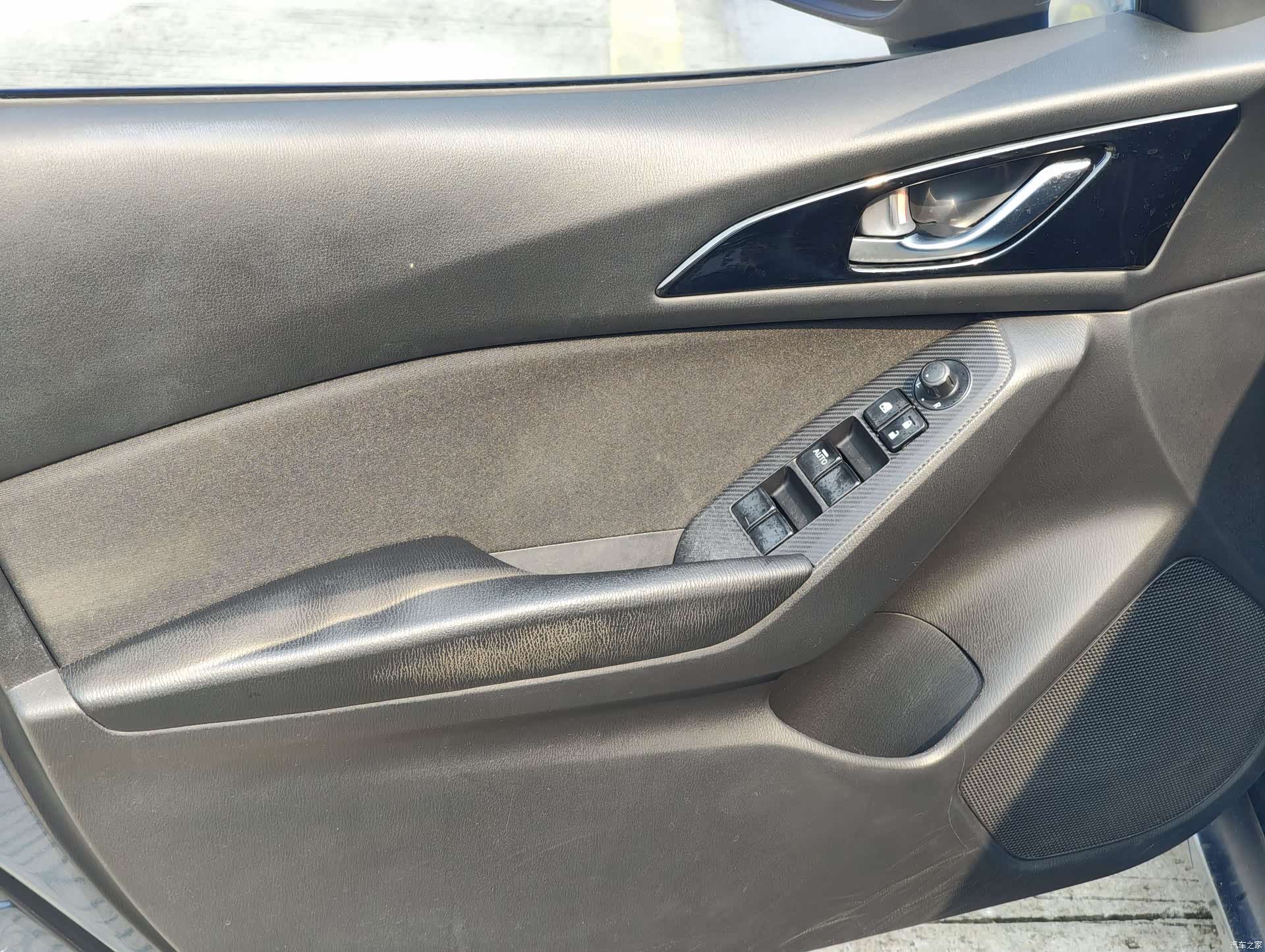 Mazda Mazda3, 2016 12