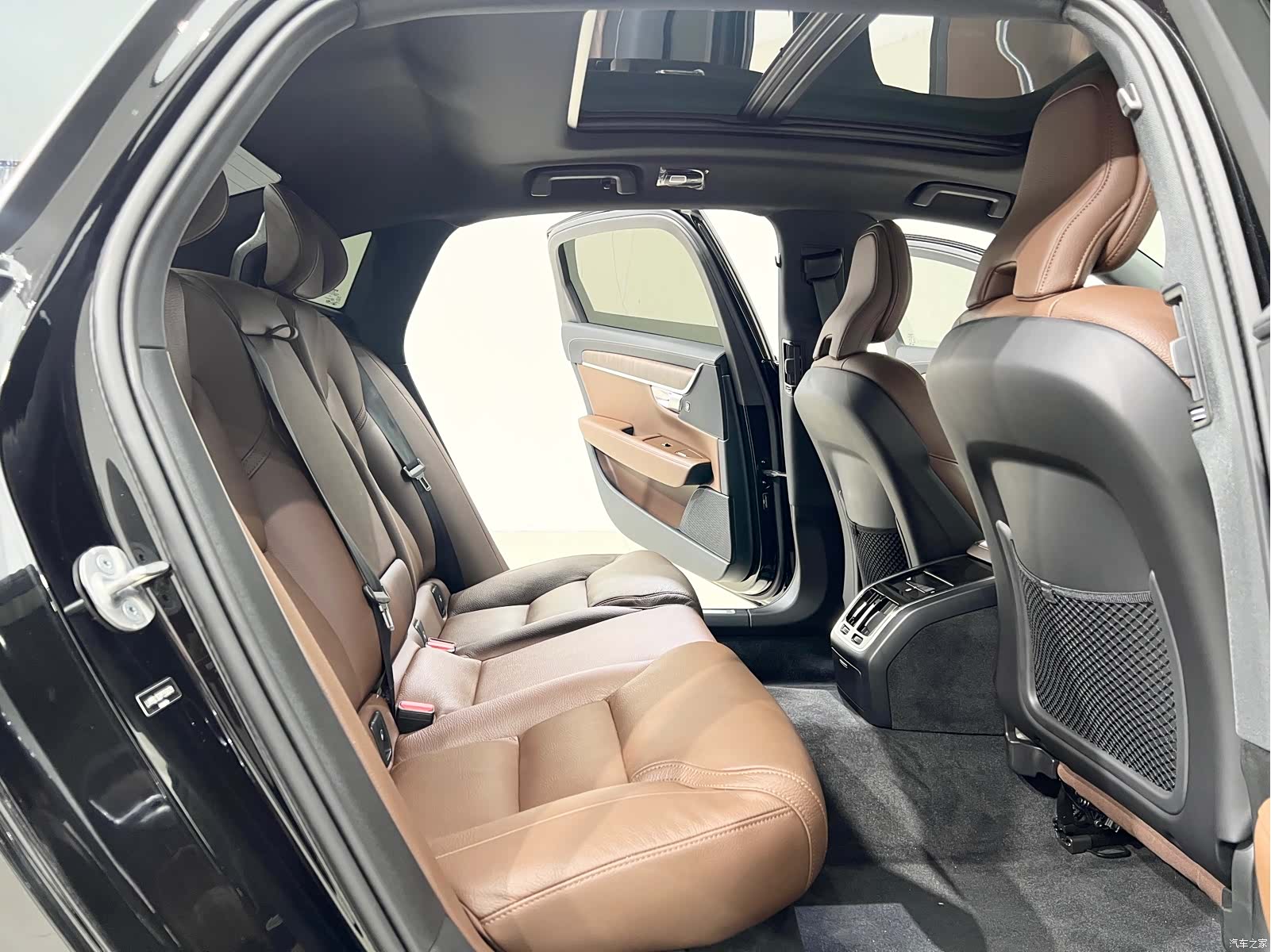 Volvo S90, 2023 10