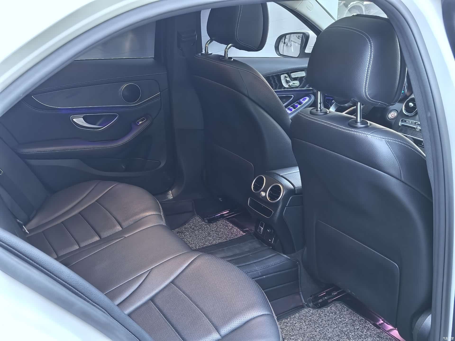 Mercedes-Benz C-Class, 2020 38