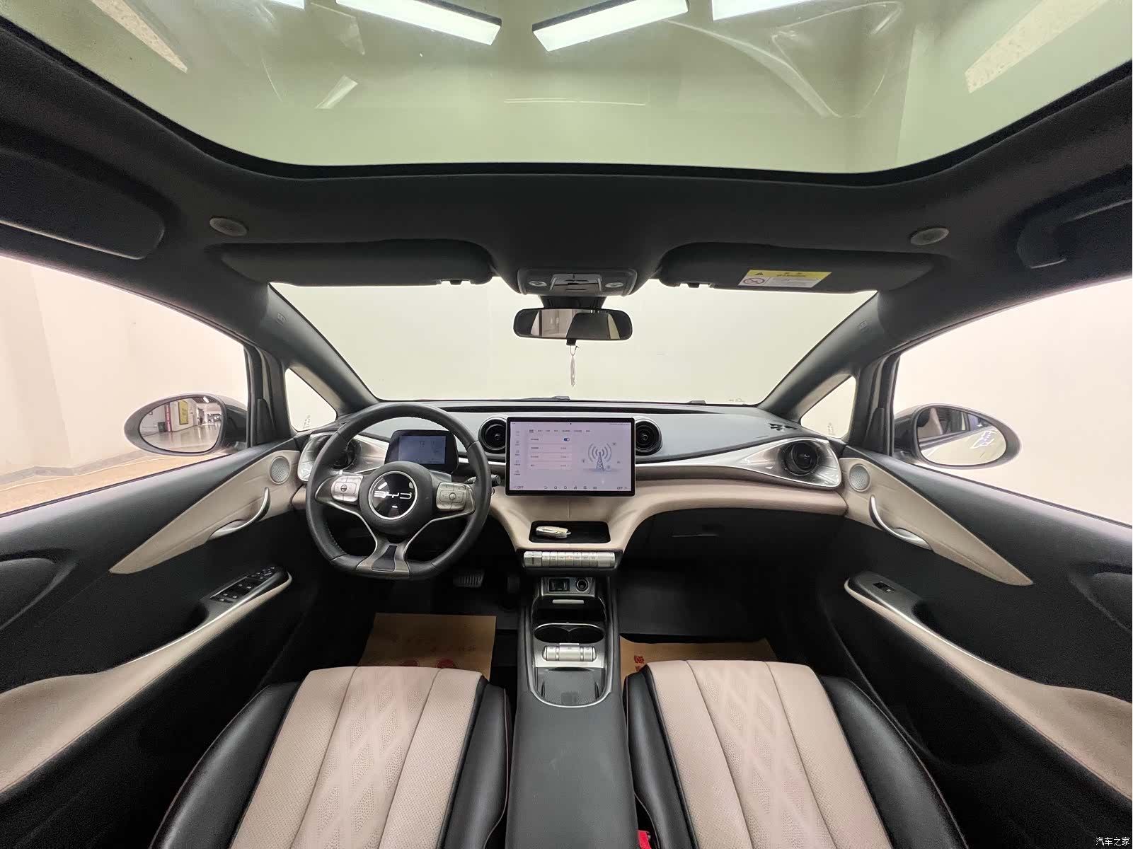BYD Dolphin, 2023 22