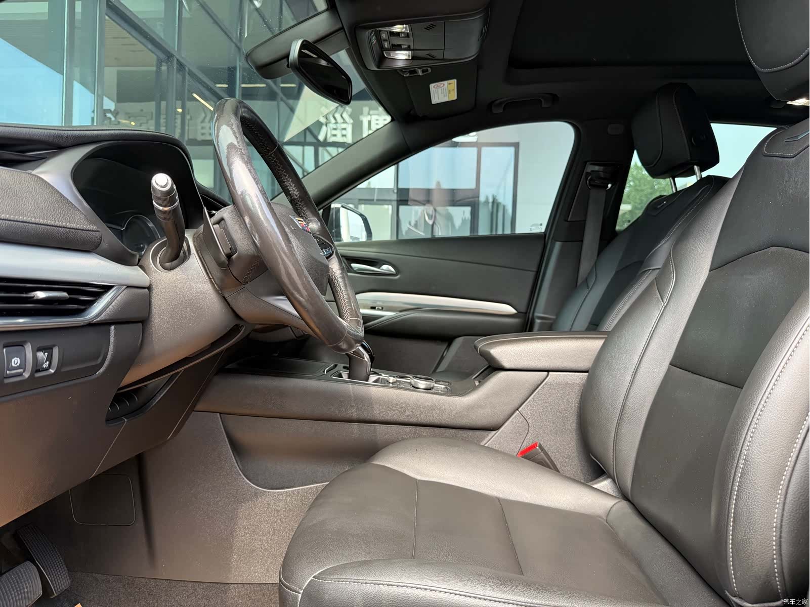 Cadillac XT4, 2021 3
