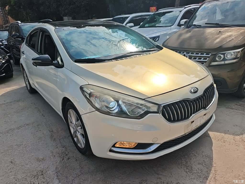 Kia K3, 2014 4