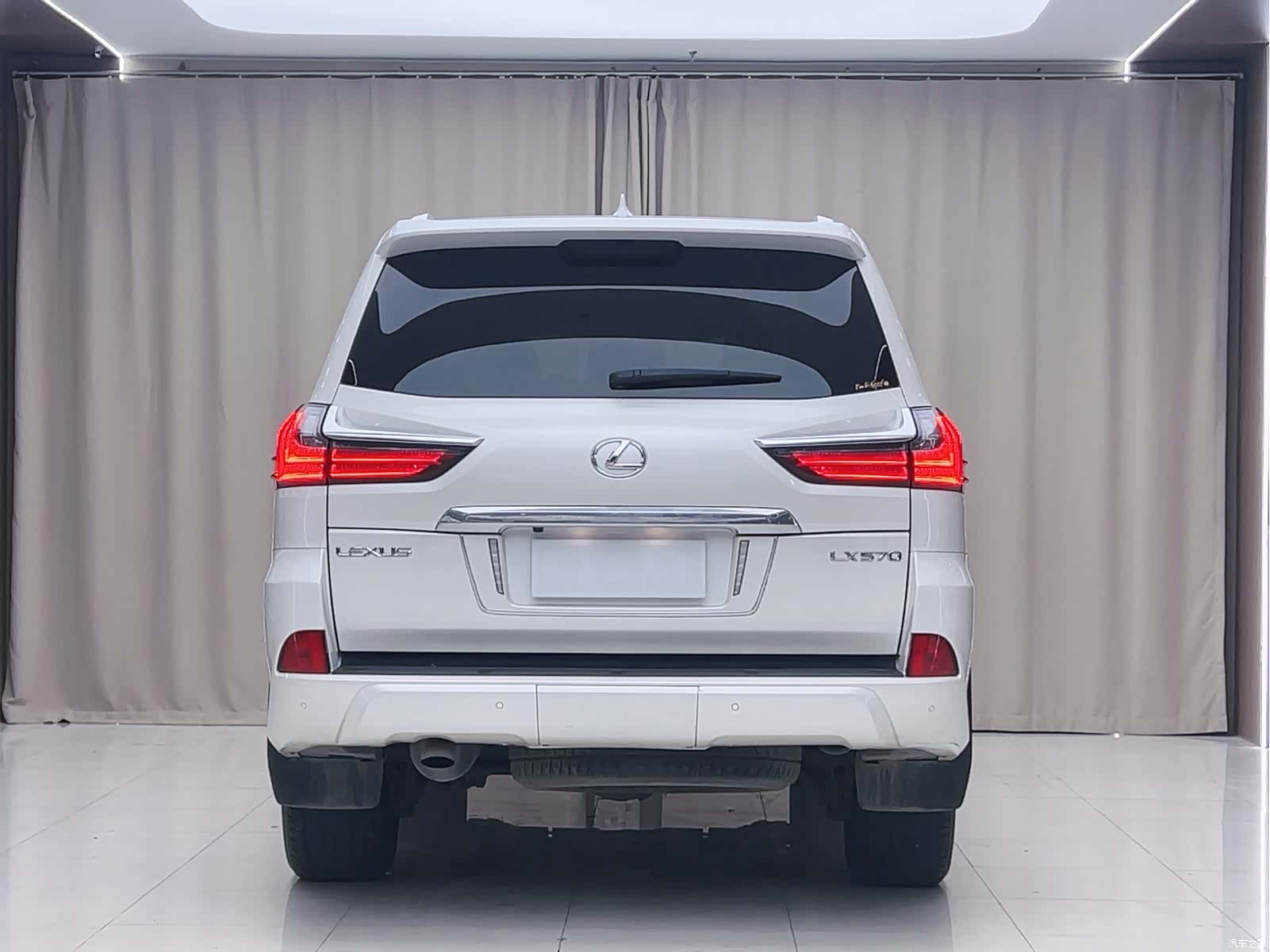 Lexus LX, 2018 14