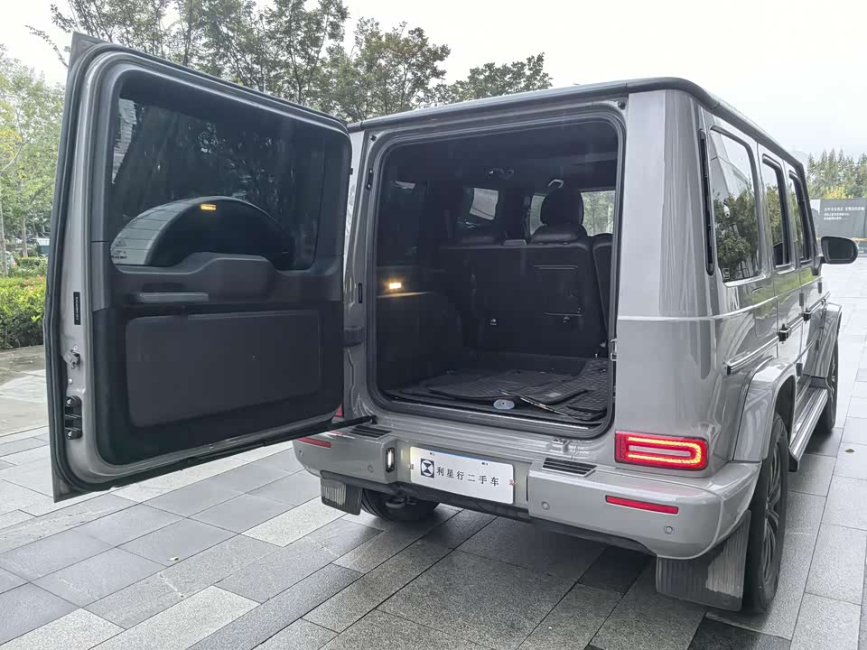 Mercedes-Benz G-class
