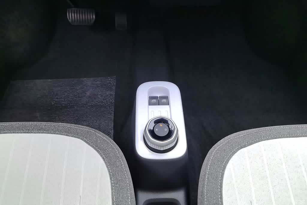 Geely Panda, 2025 16