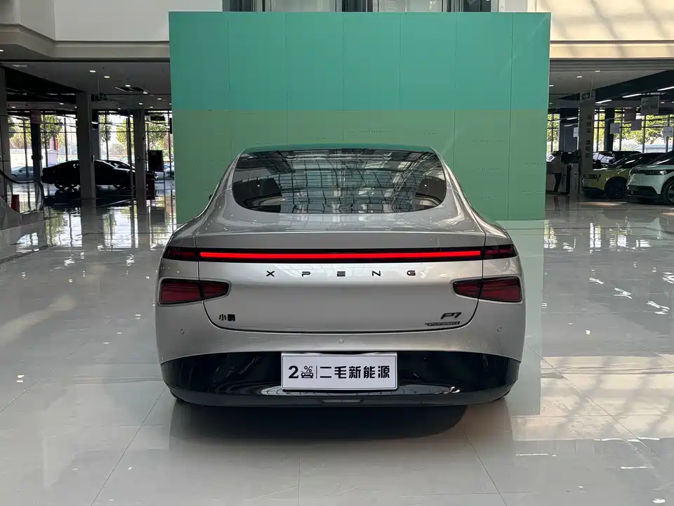 XPENG P7