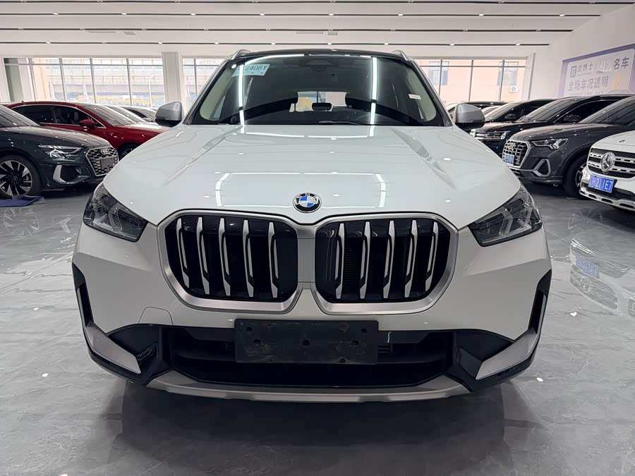 BMW X1 2023, фото 2