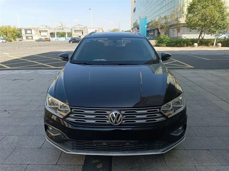 Volkswagen C-TREK Wei Collar