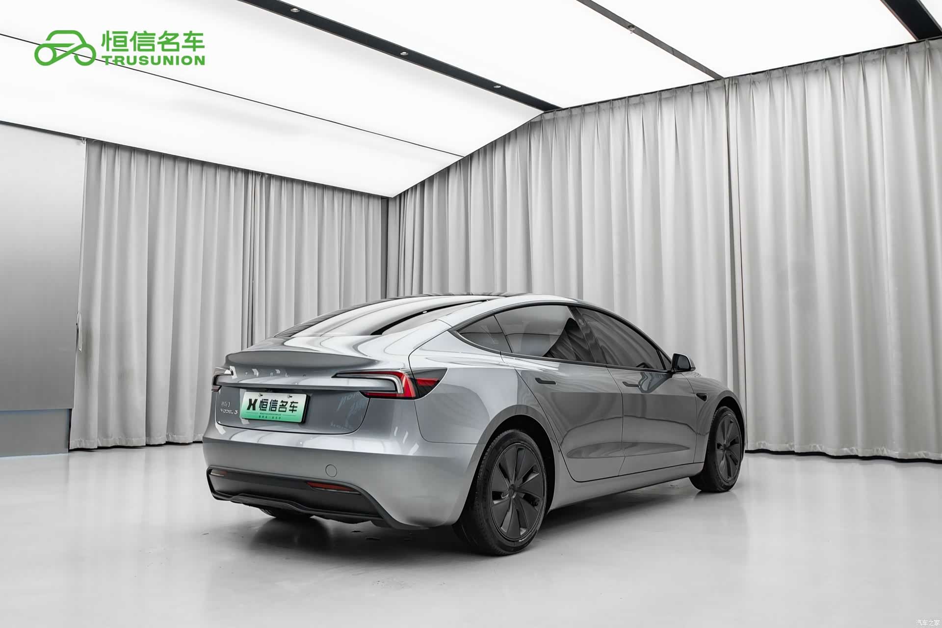 Tesla Model 3, 2024 4