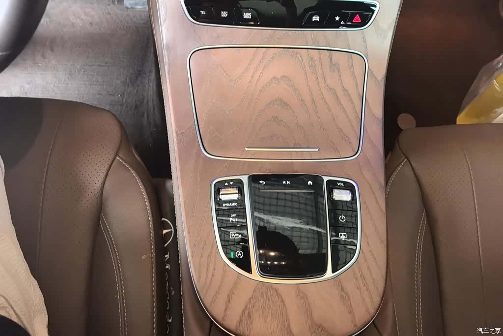 Mercedes-Benz E-Class, 2023 16