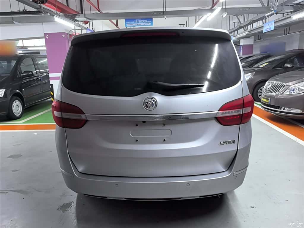 Buick GL8, 2018 6