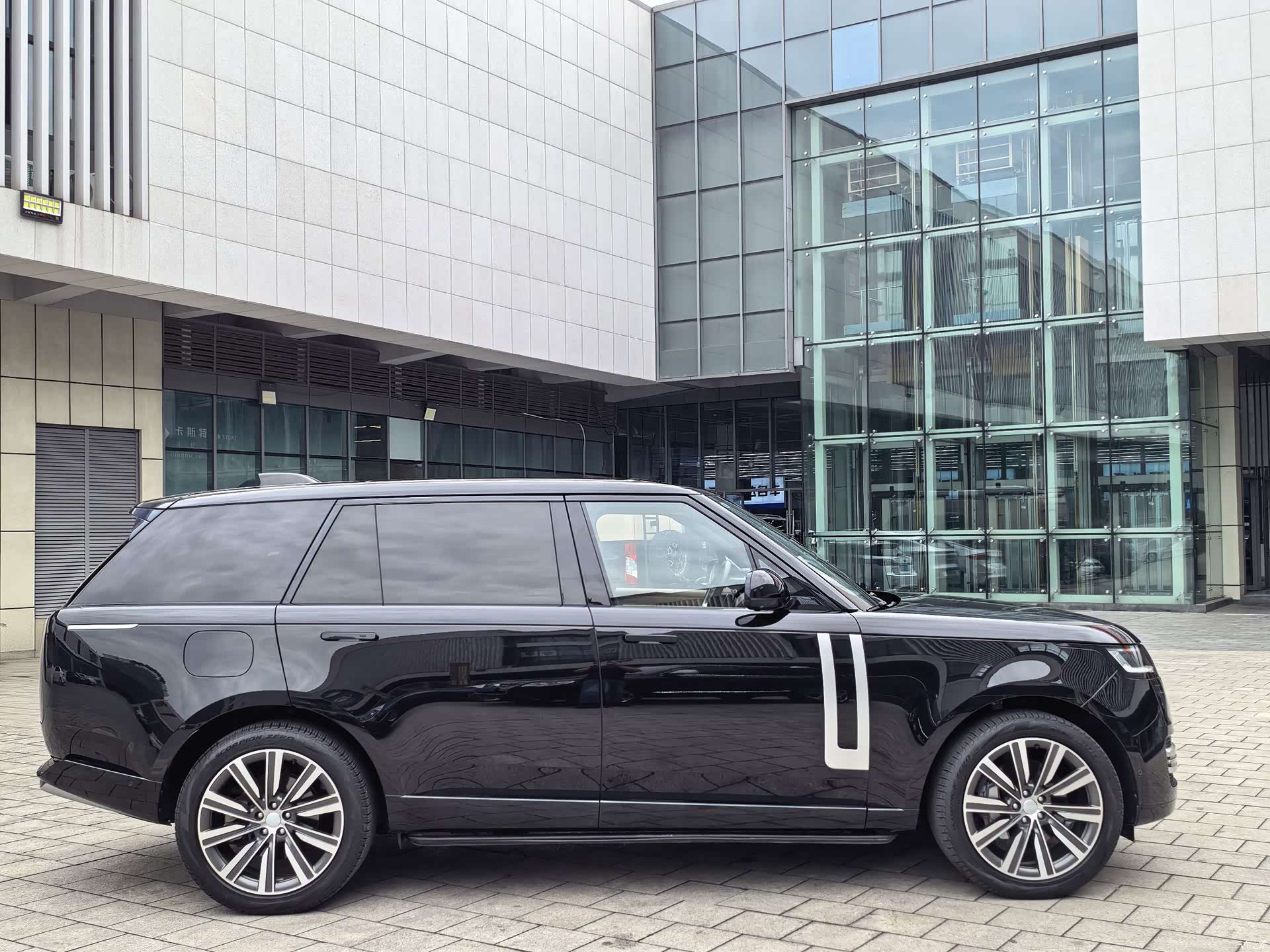 Land Rover Range Rover, 2022 22