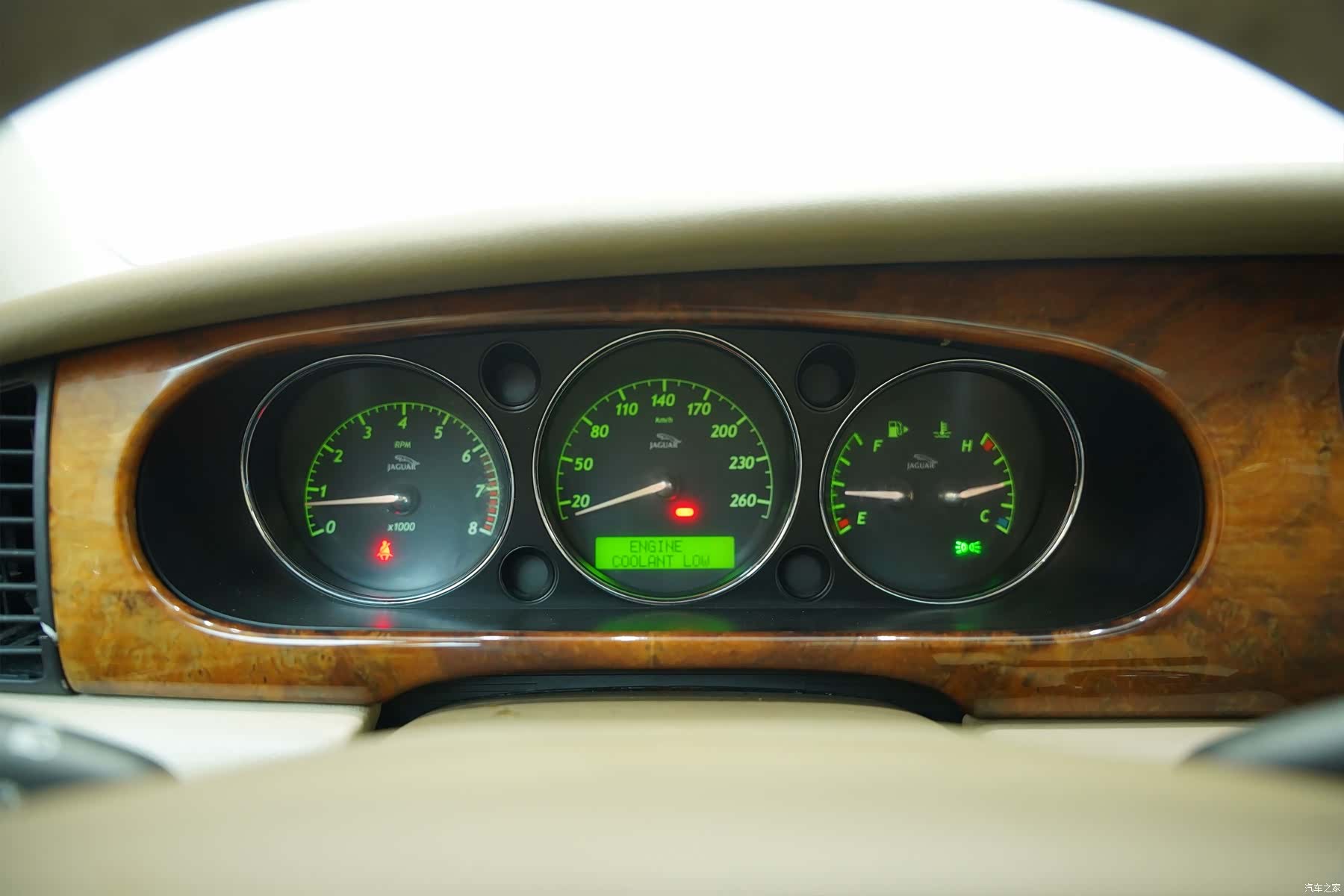 Jaguar XJ, 2008 13