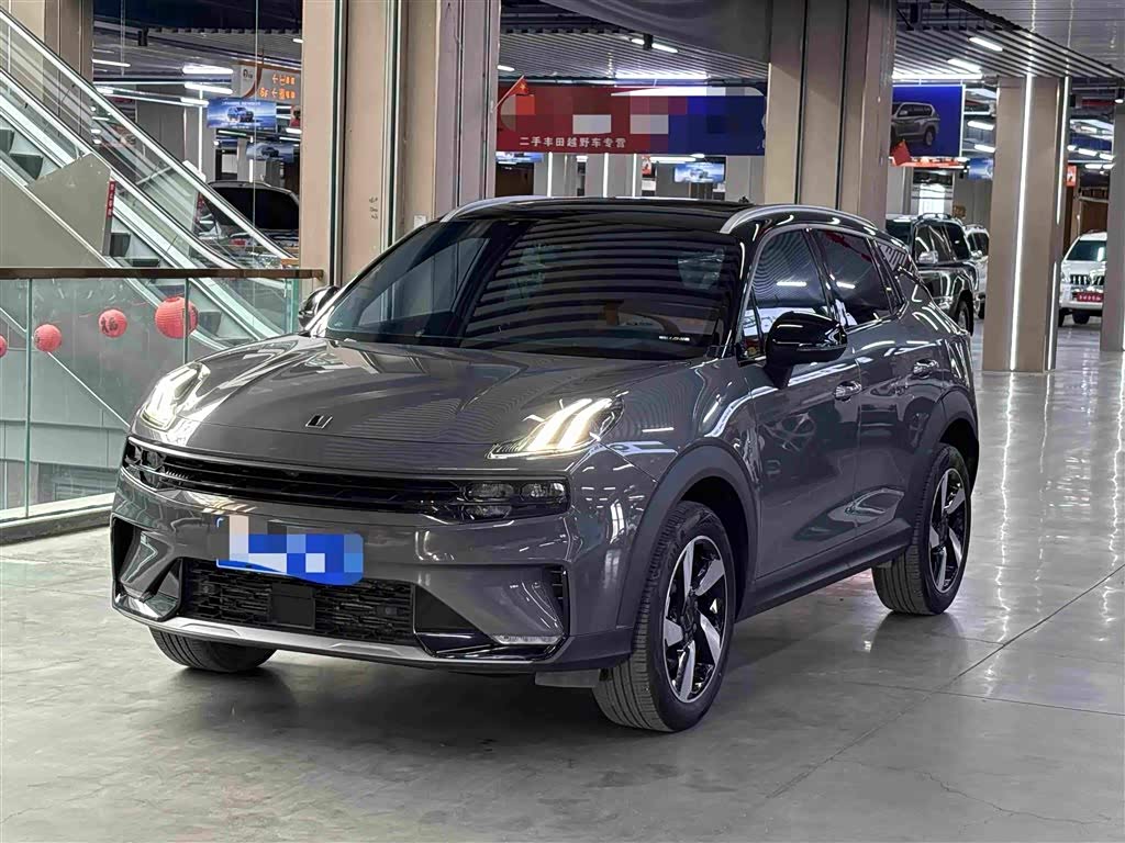 Lynk & Co 06