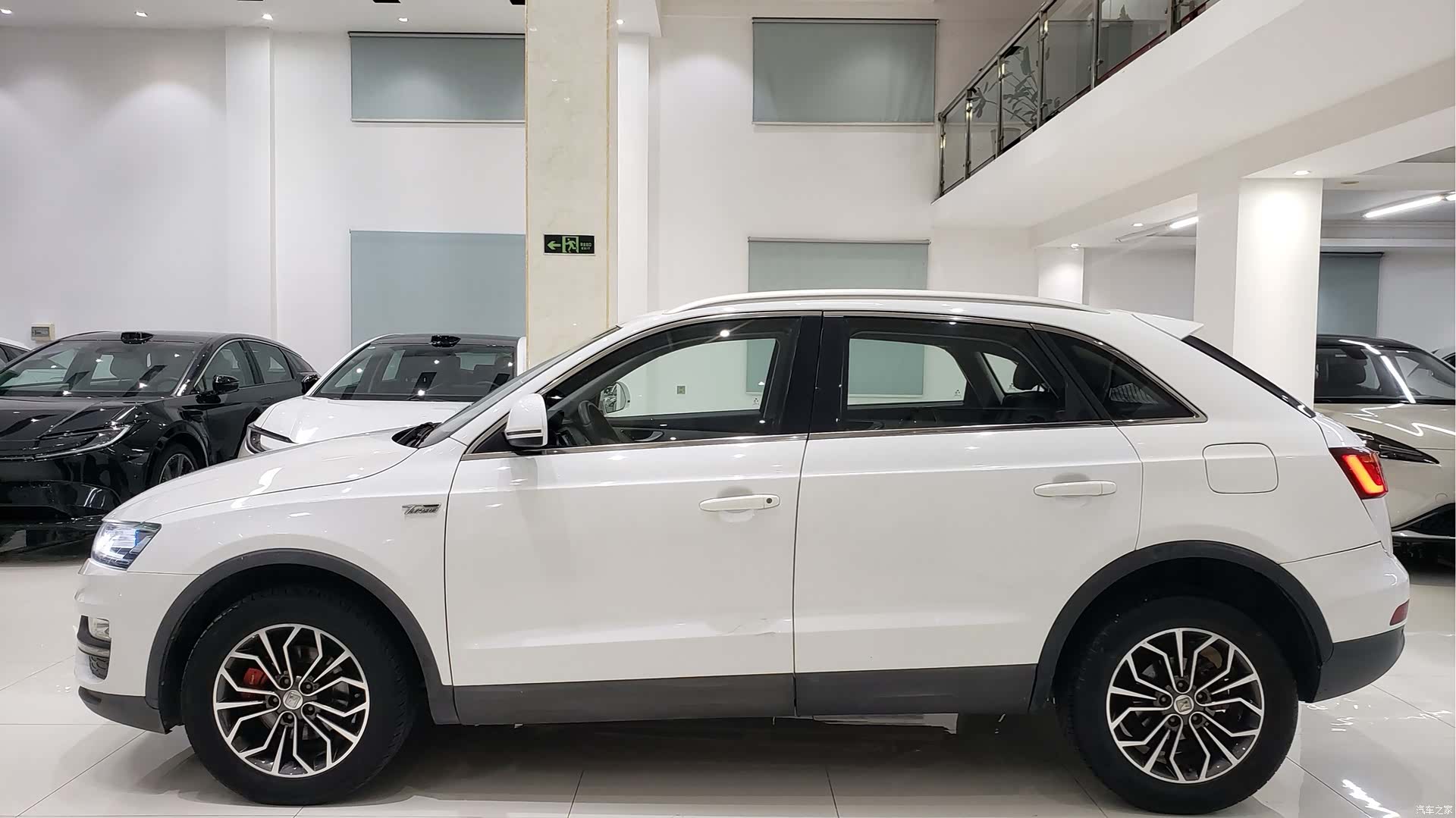 Zotye SR7, 2017 13