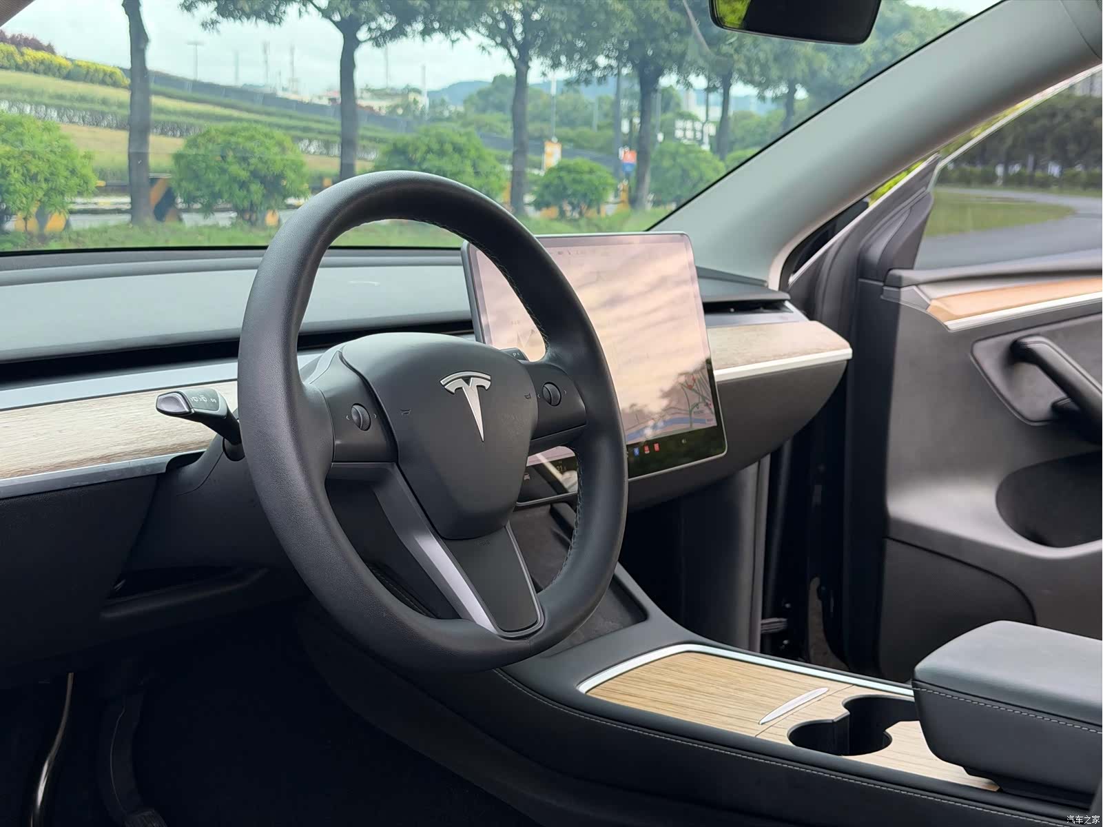 Tesla Model Y, 2022 3
