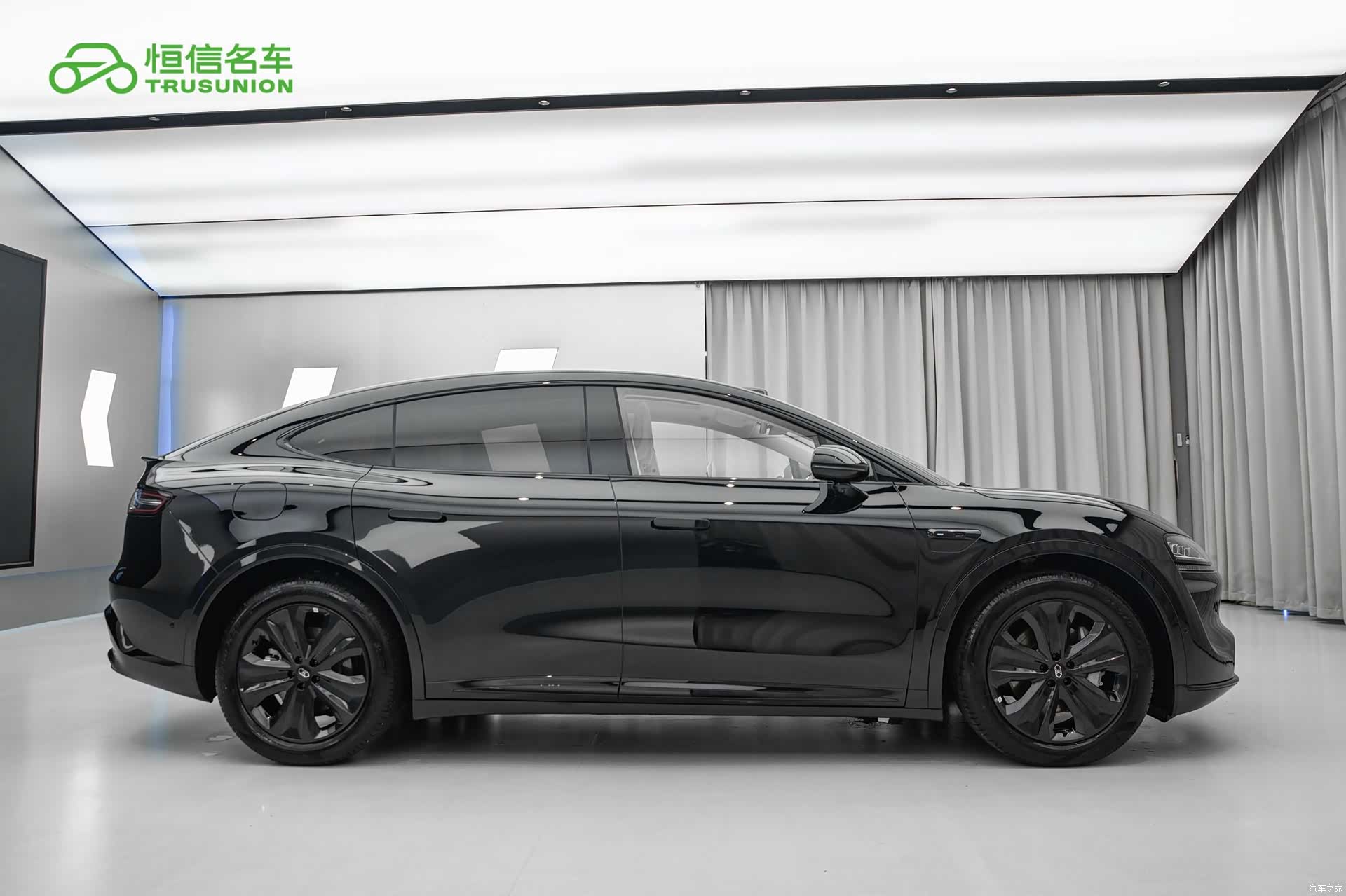 Luxeed R7, 2025 7