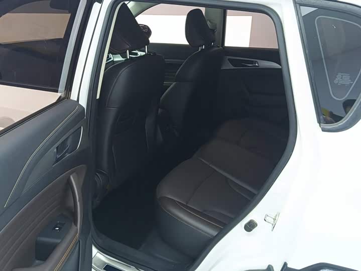 Changan CS35PLUS 2019 1.6L МКПП chang lian ban