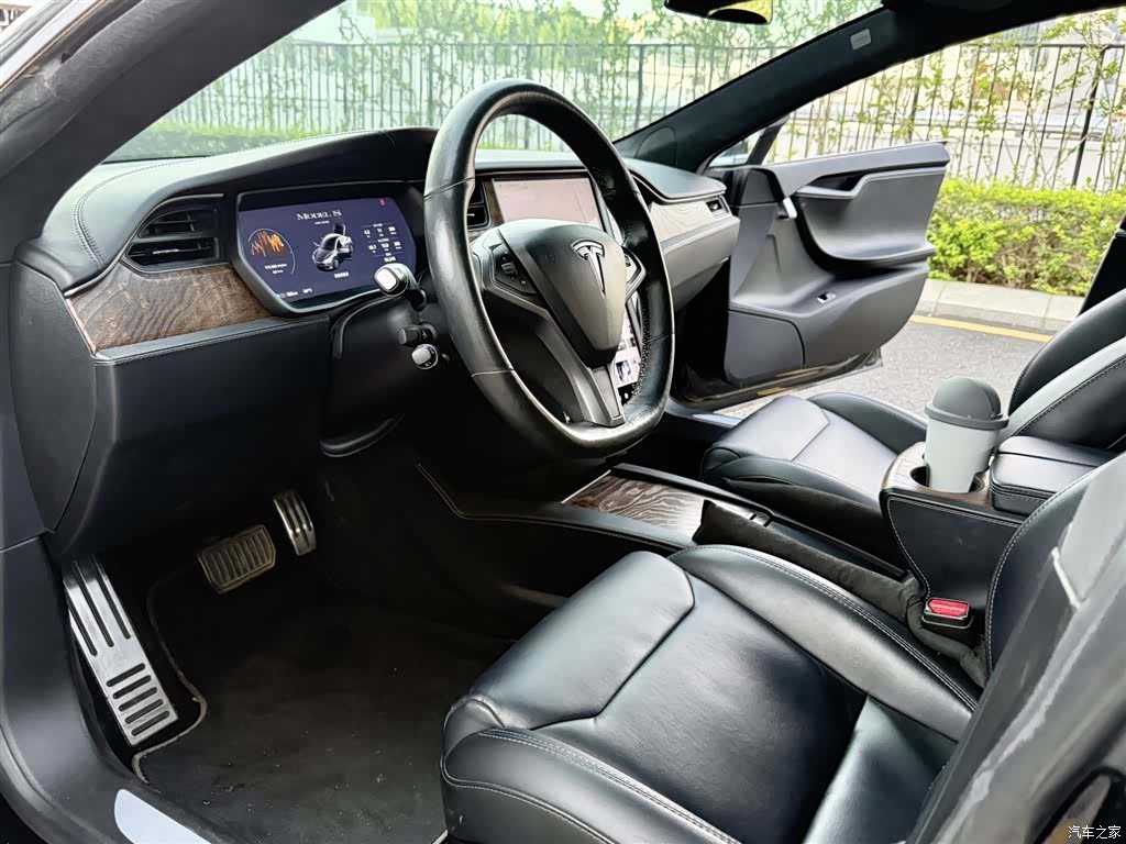 Tesla Model S, 2019 13