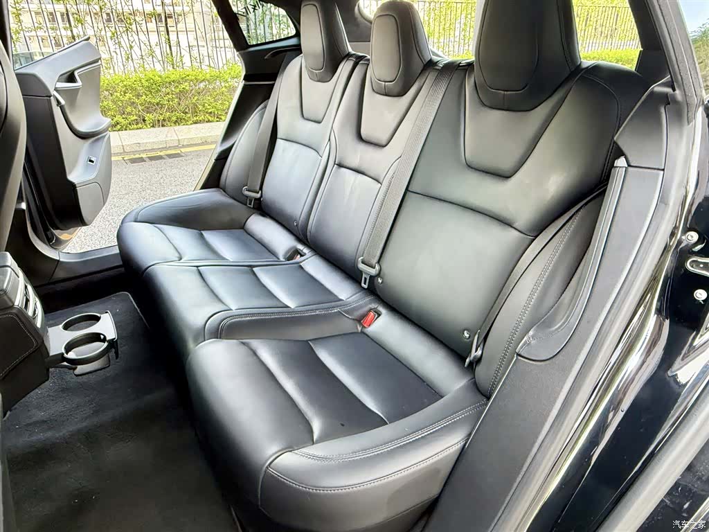 Tesla Model S, 2019 14