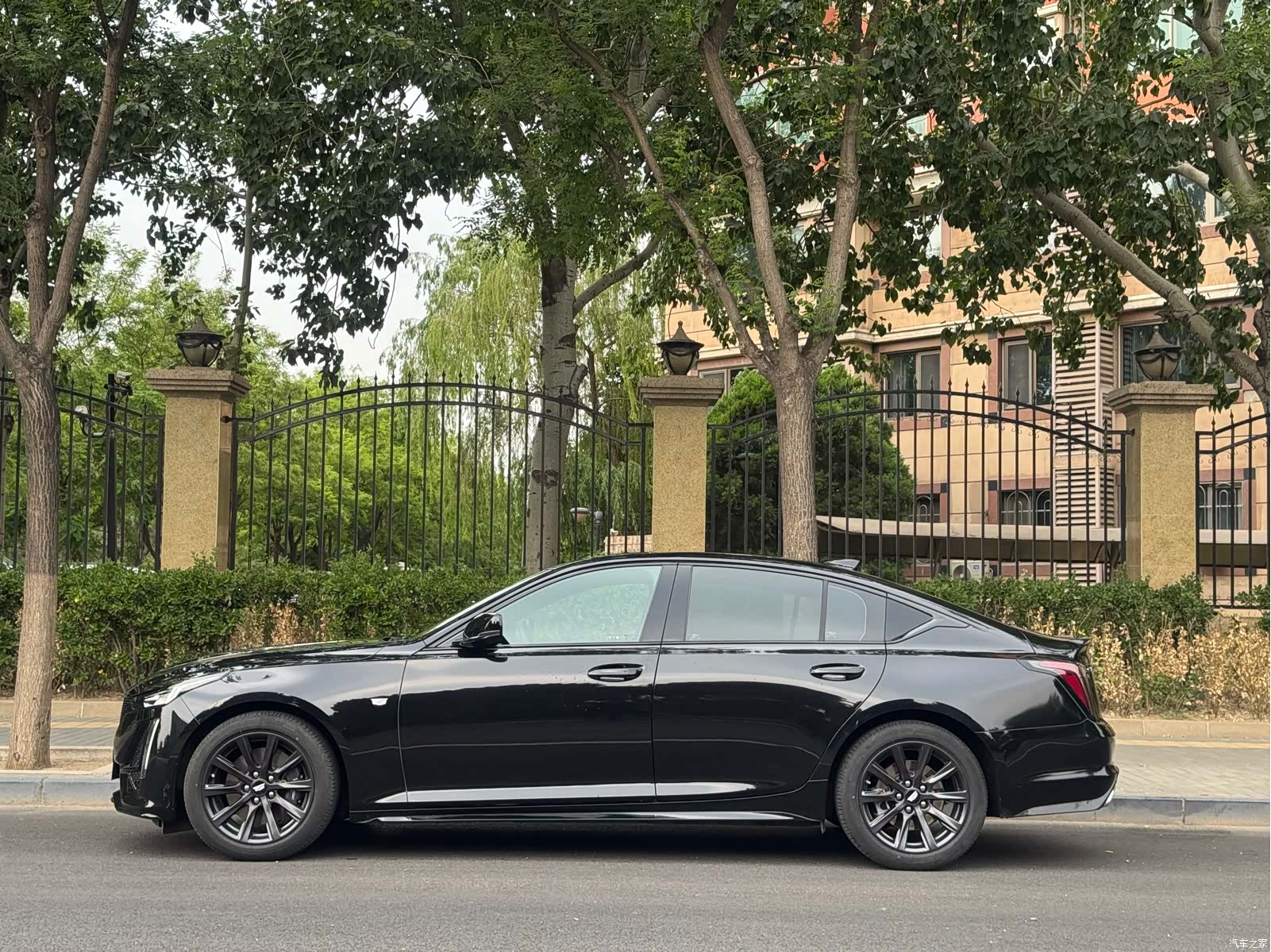 Cadillac CT5, 2024 все фото