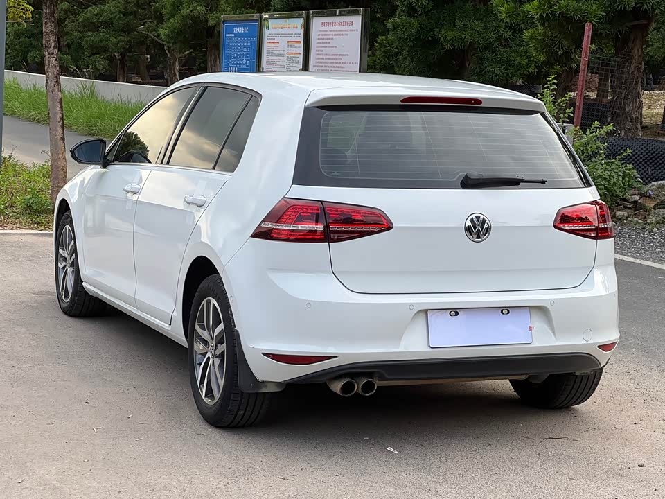 Volkswagen golf