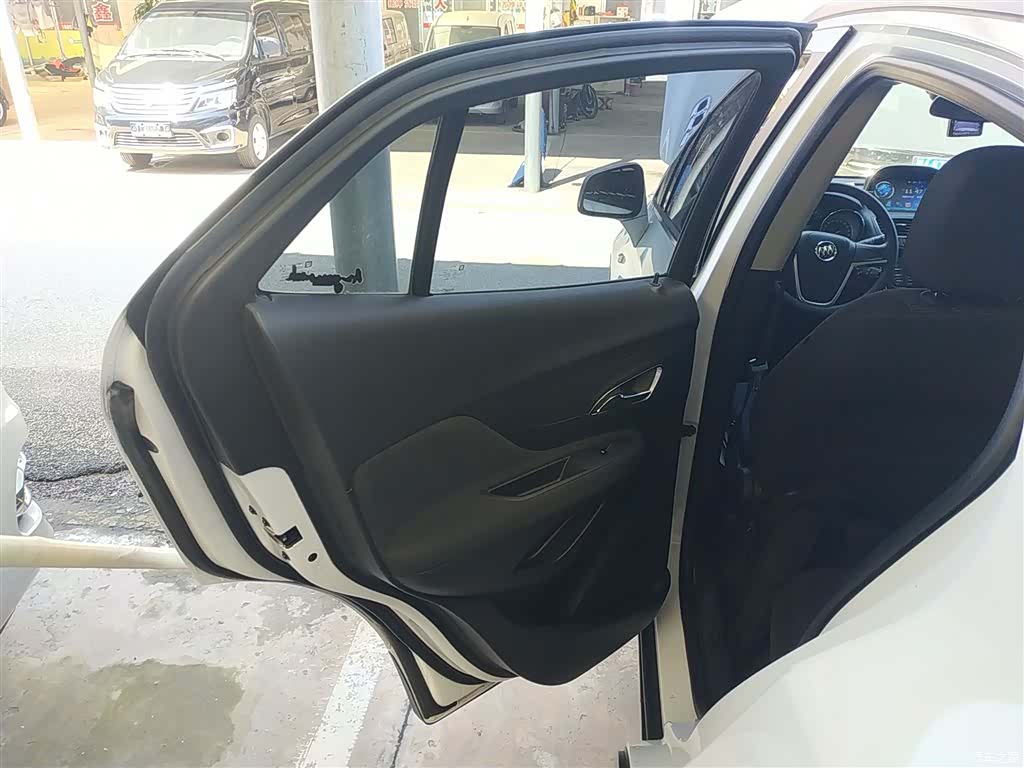 Buick Encore, 2015 18