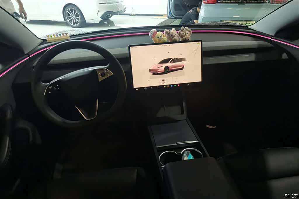 Tesla Model 3, 2024 12