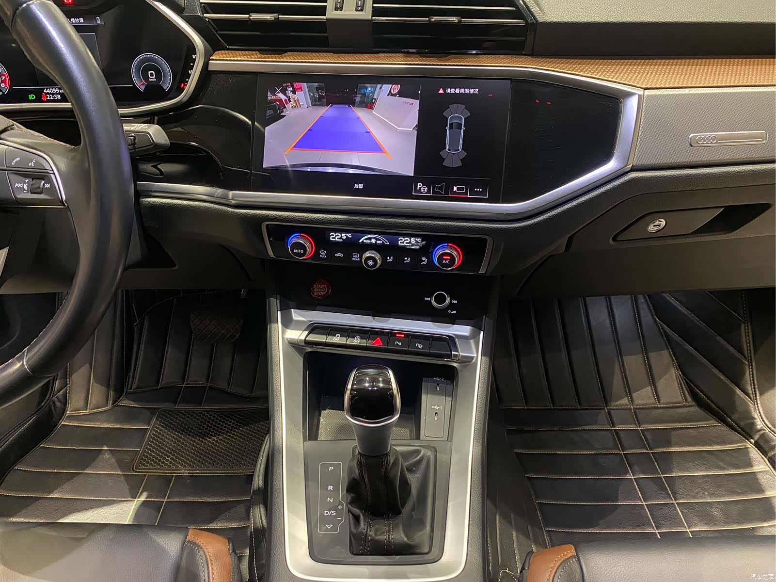 Audi Q3, 2023 14