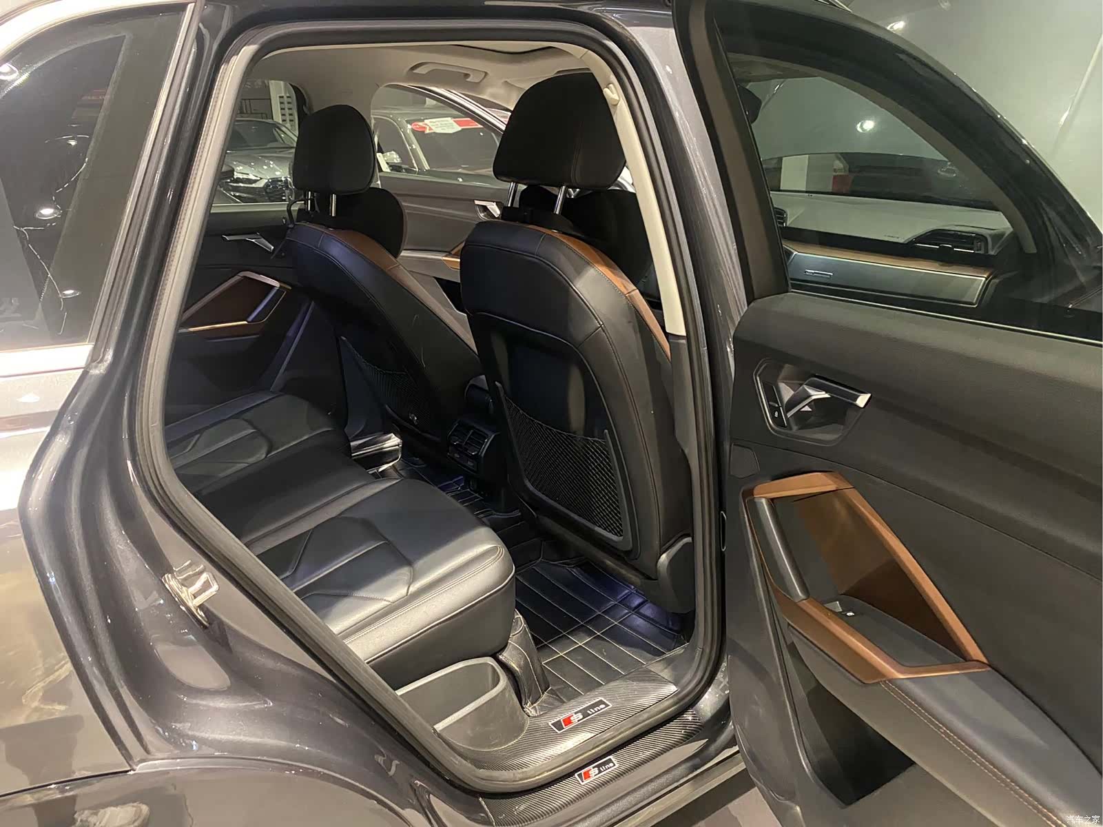 Audi Q3, 2023 10