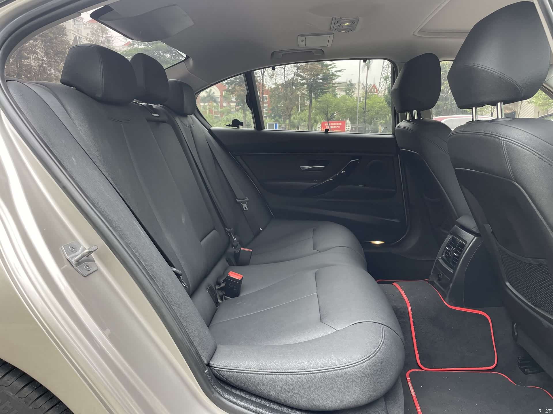 BMW 3 Series, 2018 11
