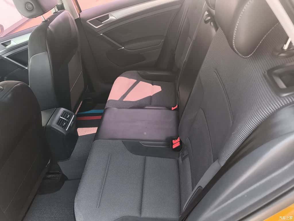 Volkswagen Golf, 2019 13