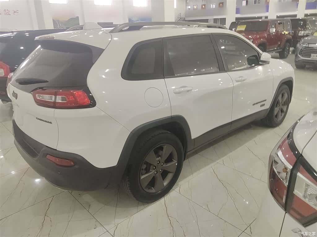 Jeep Cherokee, 2016 все фото