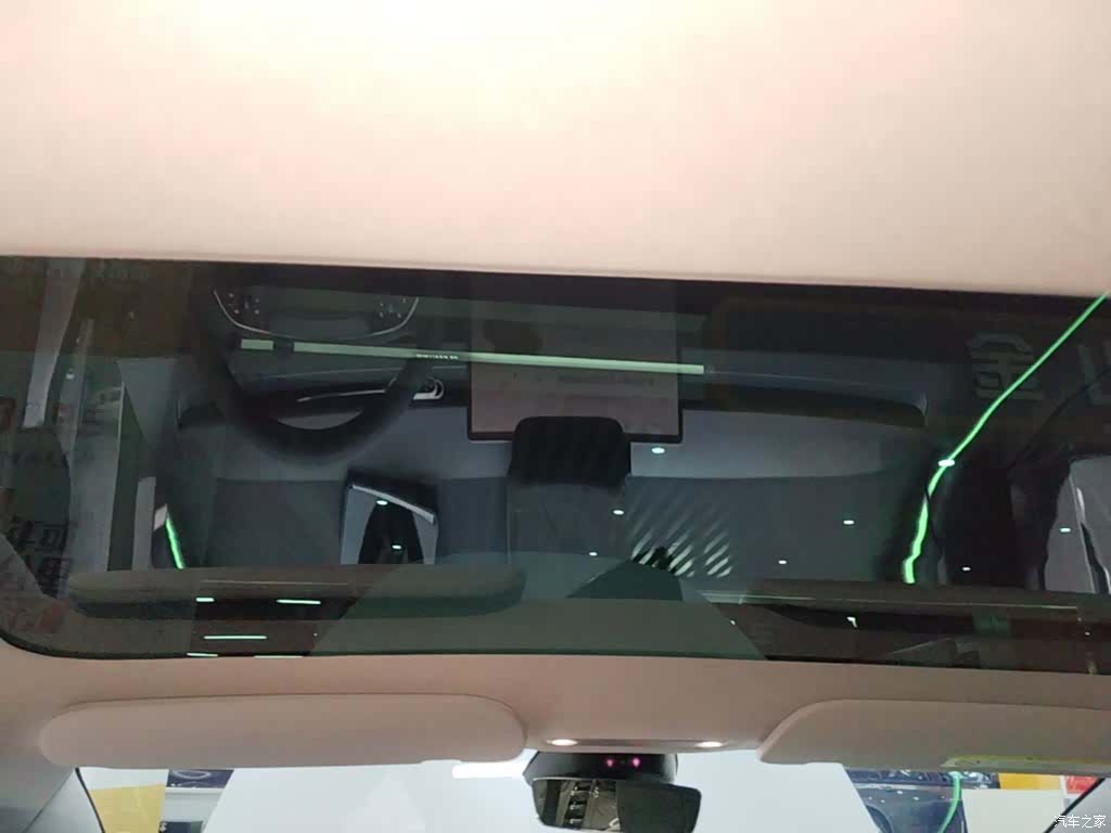 Tesla Model 3, 2024 18