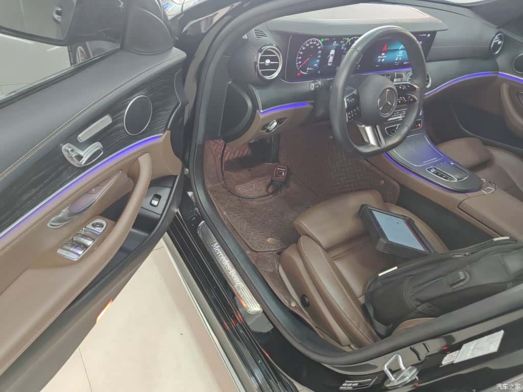Mercedes-Benz E-Class, 2023 12