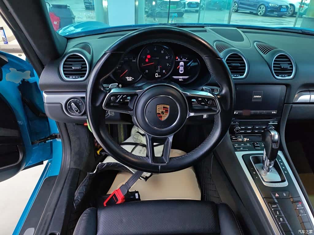 Porsche Cayman, 2018 7
