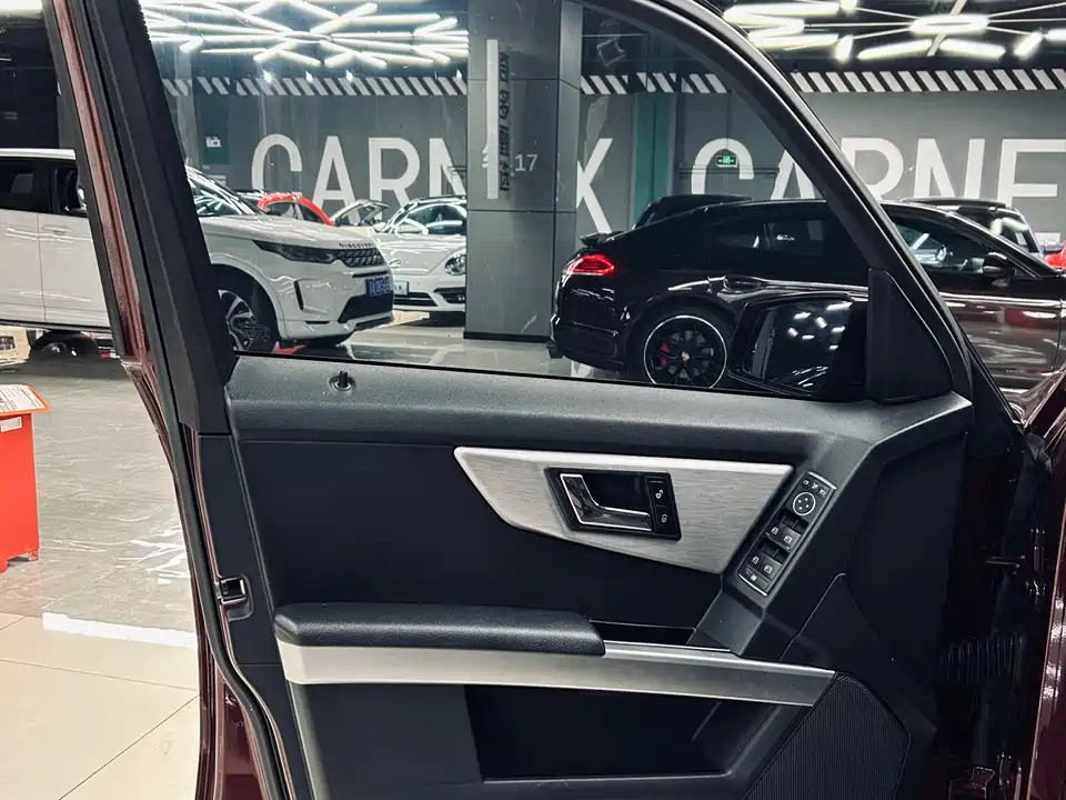 Mercedes-Benz GLK grade