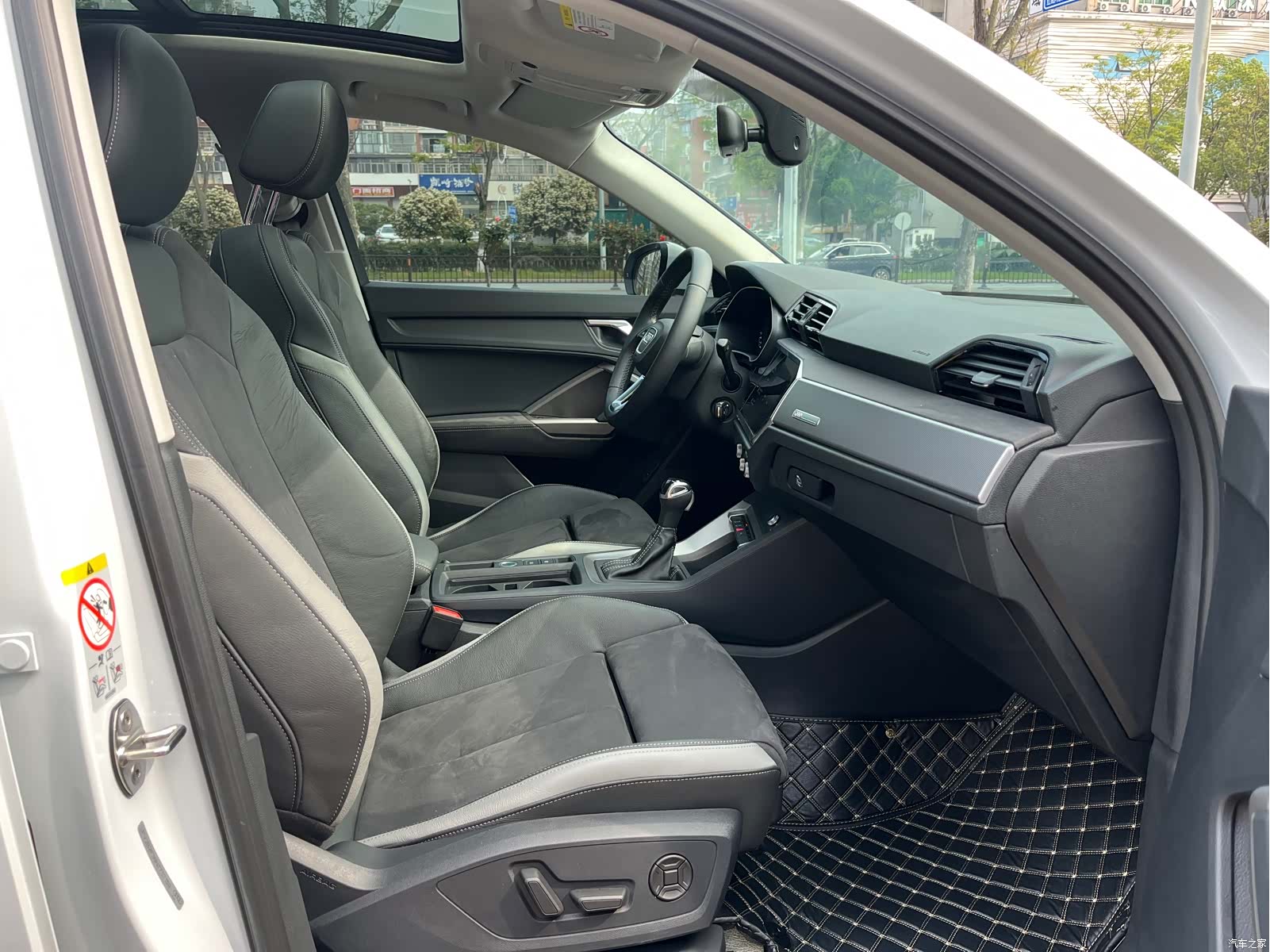 Audi Q3, 2022 все фото