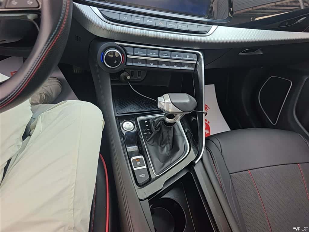 DongFeng AX7, 2019 14
