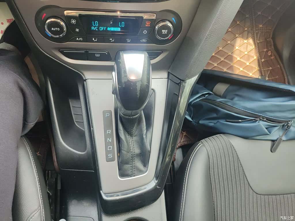 Ford Focus, 2015 10