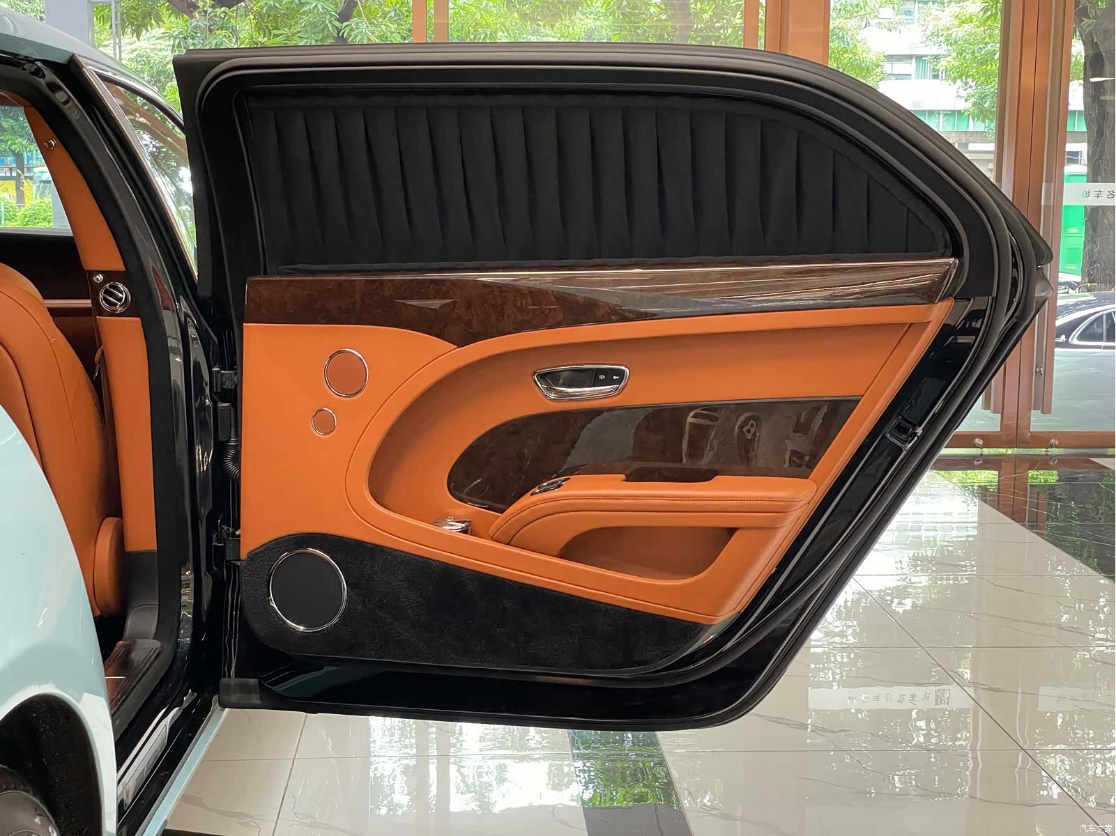 Bentley Mulsanne, 2019 17