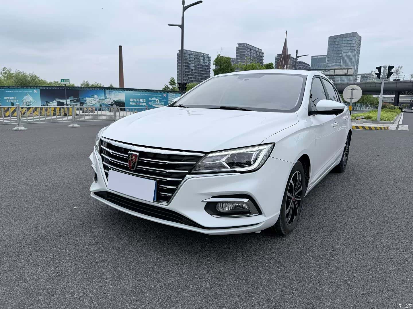 Roewe i5, 2021 1