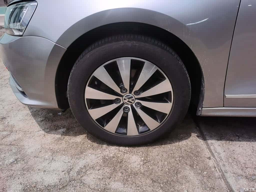 Volkswagen Sagitar, 2017 23