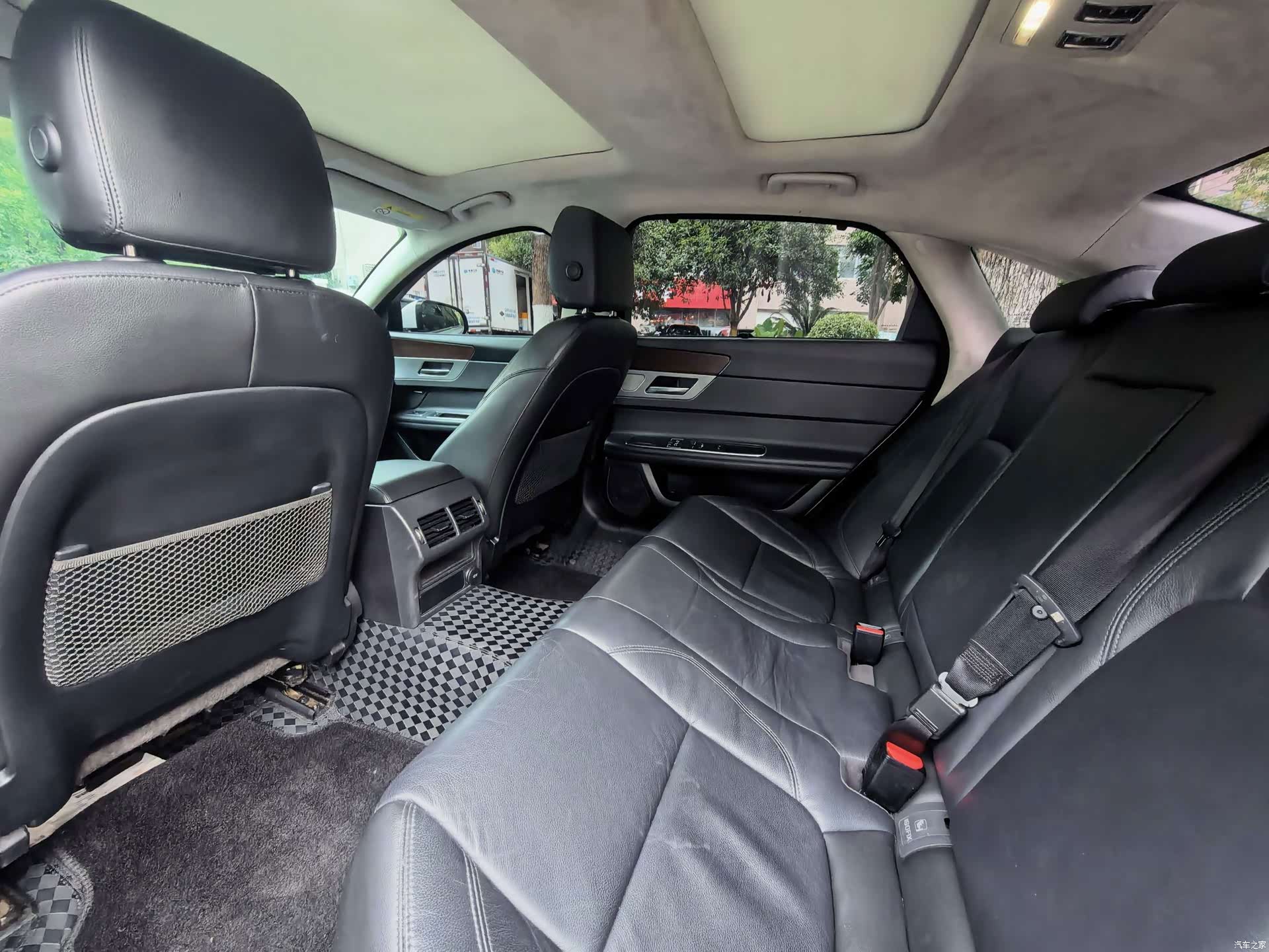 Land Rover XFL, 2017 6
