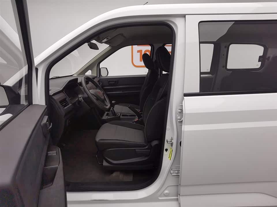 Wuling Wuling Hongguang PLUS