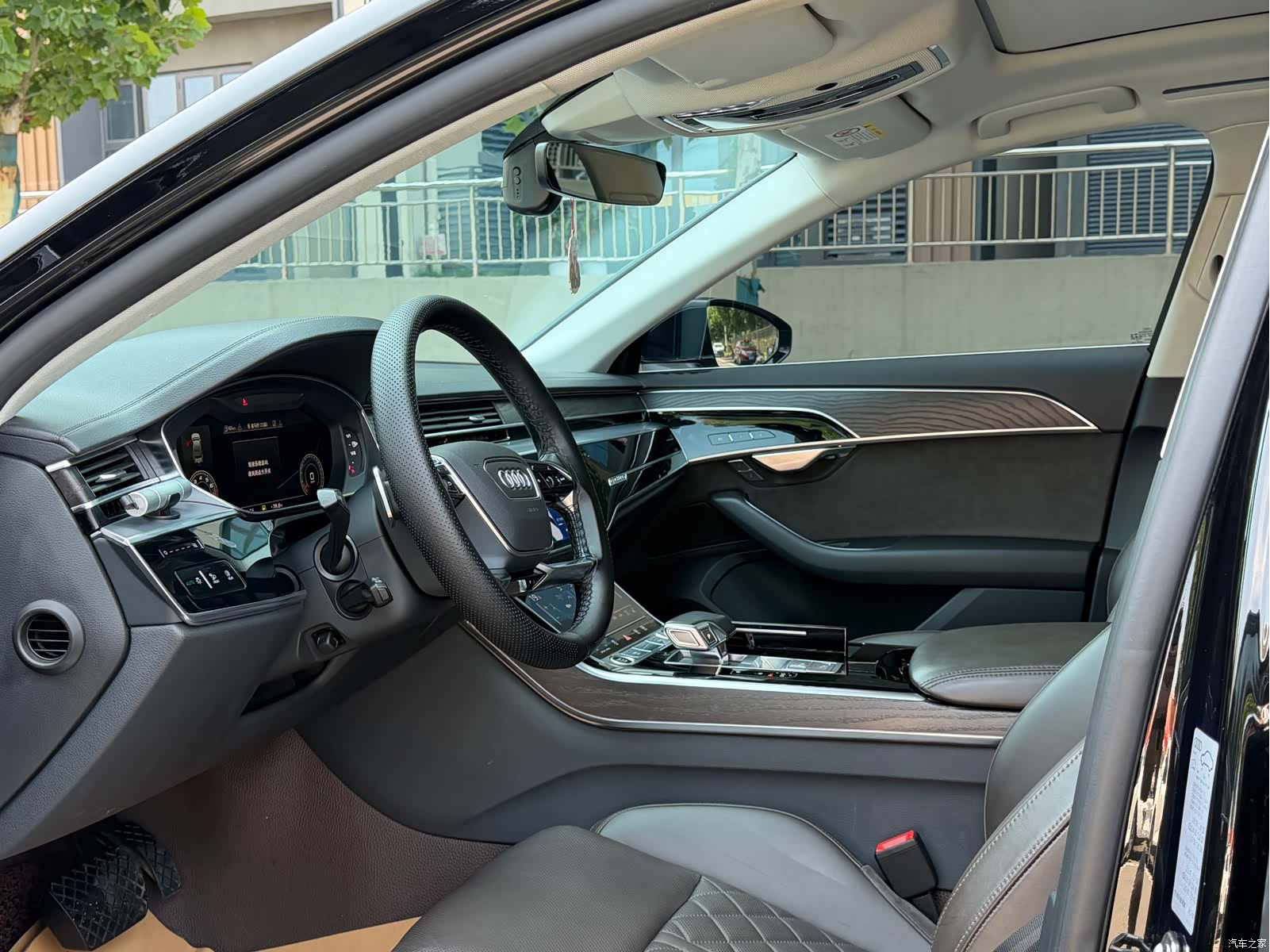 Audi A8L, 2021 4